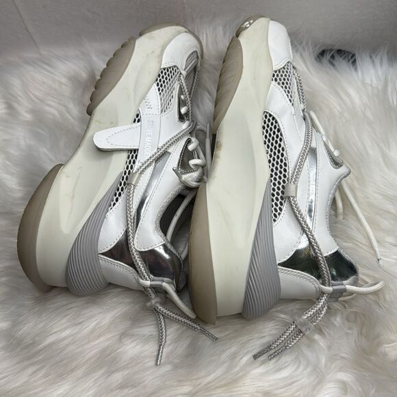 Steve Madden Bonanza Silver Sneaker 8 - Picture 6 of 9